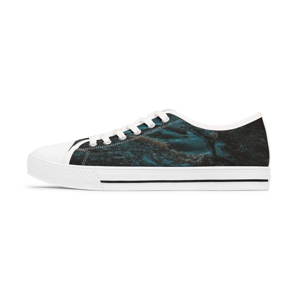 LW 123 Low Top Sneakers