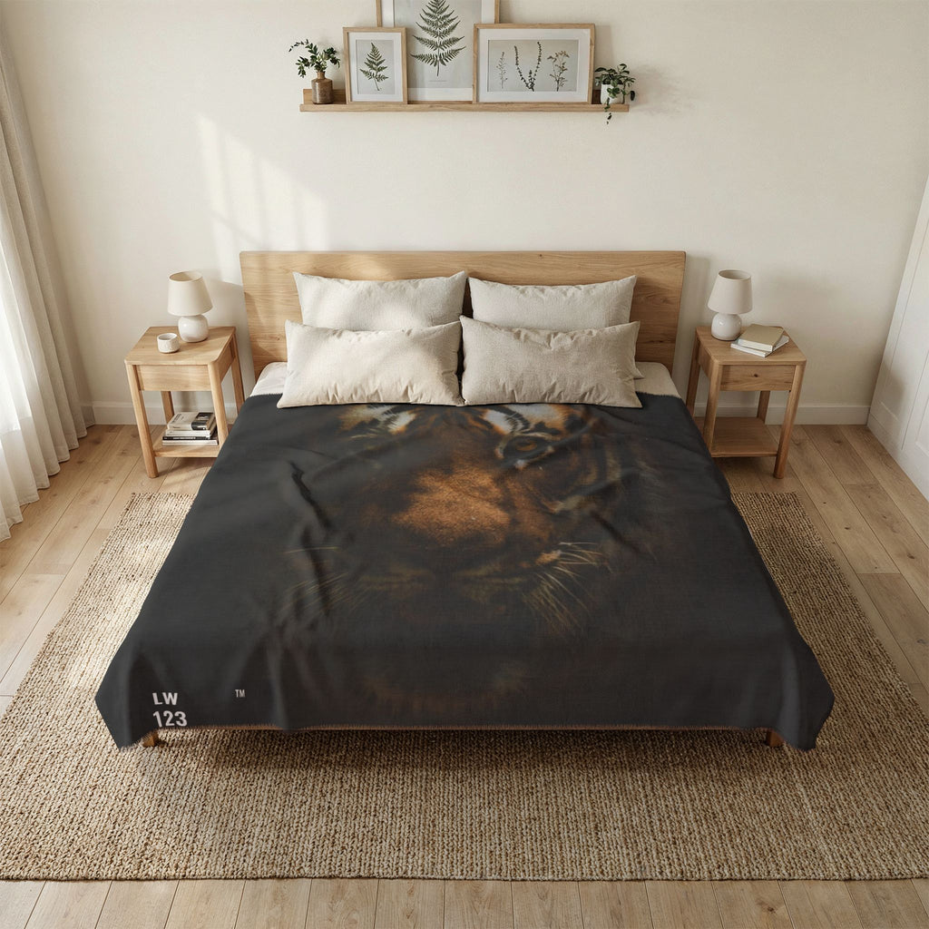 LW 123 Tiger Face Woven Coverlet – Dark Wildlife Bedspread