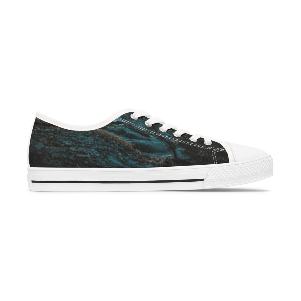LW 123 Low Top Sneakers