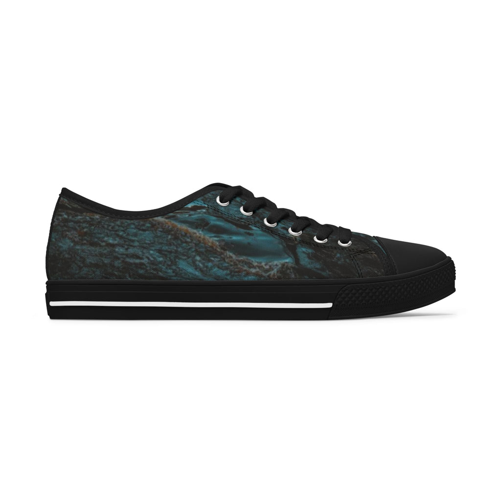 LW 123 Low Top Sneakers